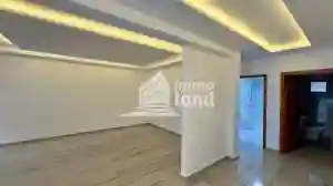 Immeuble de 640 m sur Terrain de à Cite El Ghazala 1 - Vue 2
