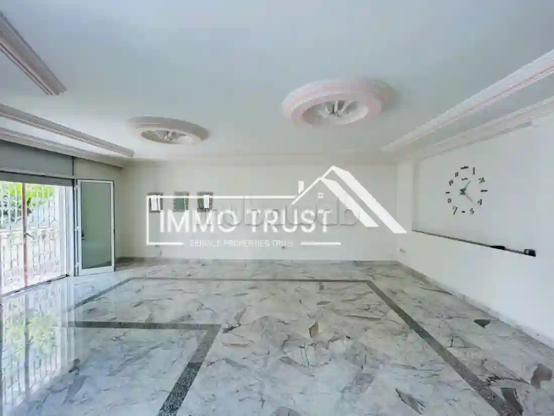 Triplex S3 à La Marsa Cité Les Pins