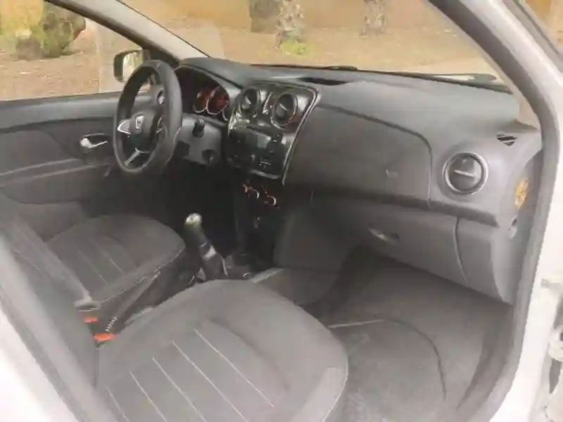 Dacia Logan MCV Première Main EN Excellent État - Vue 2