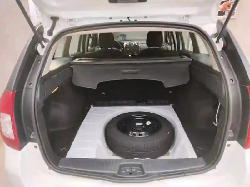 Dacia Logan MCV Première Main EN Excellent État - Vue 4