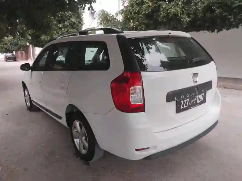 Dacia Logan MCV Première Main EN Excellent État - Vue 5