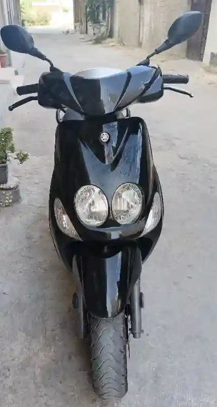 Moto Yamaha Yn50 - Vue 1