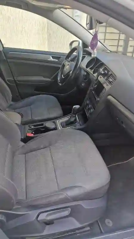 Volkswagen Golf Essence 2013 - Vue 3