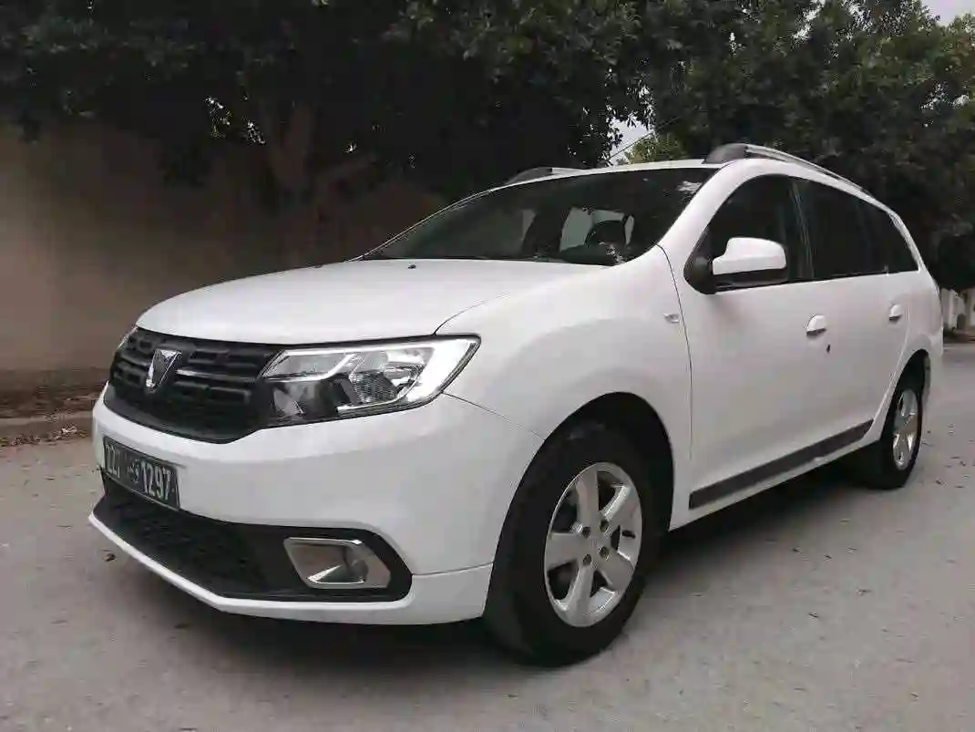 Dacia Logan MCV Première Main EN État Neuf - Vue 3