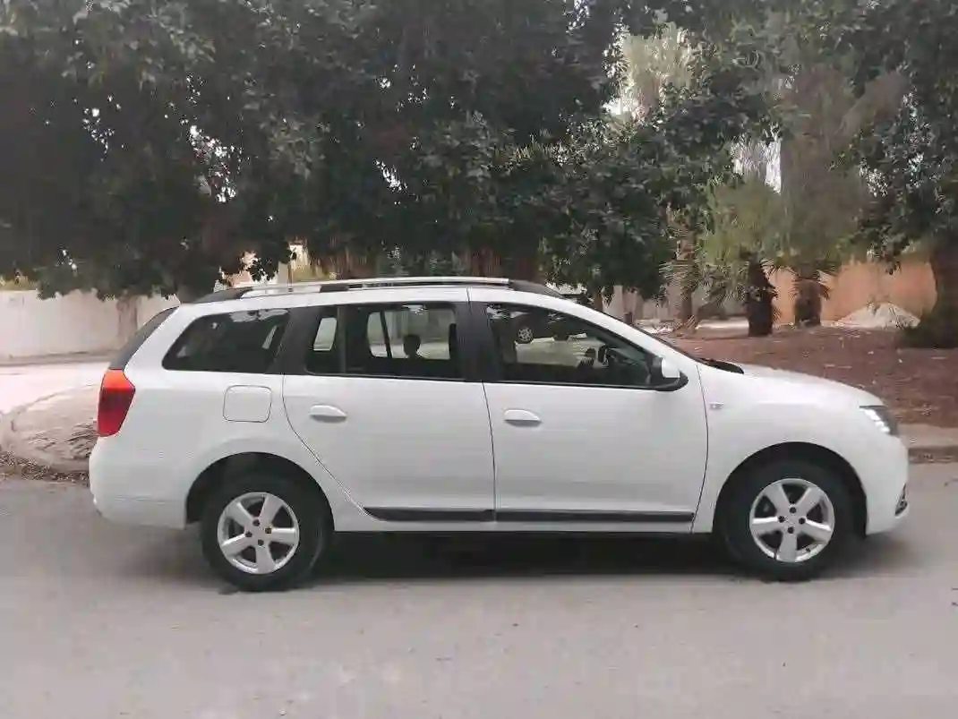 Dacia Logan MCV Première Main EN État Neuf - Vue 6