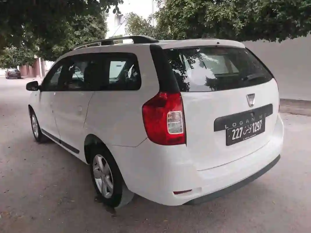 Dacia Logan MCV Première Main EN État Neuf - Vue 9