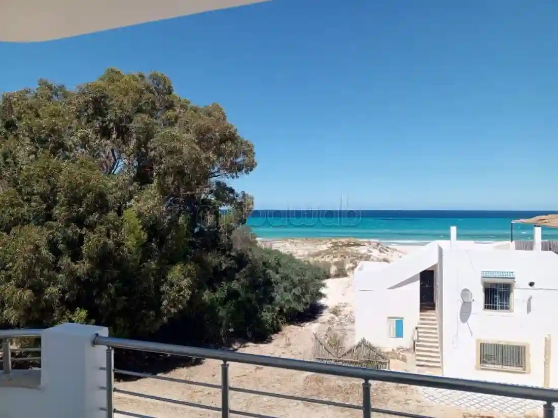 Appartement Pieds Dans L'eau à Plage Hammam Ghezez - Vue 2