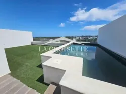 Triplex s3 Avec Piscine à Gammarth Mtrl0097