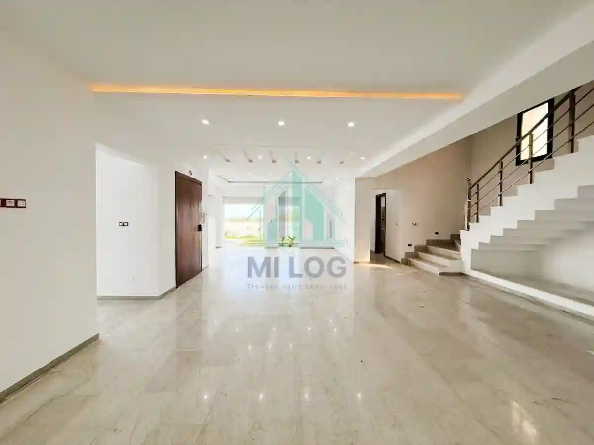 Villa de Standing Avec Piscine à Hammamet à Hammamet - Vue 1