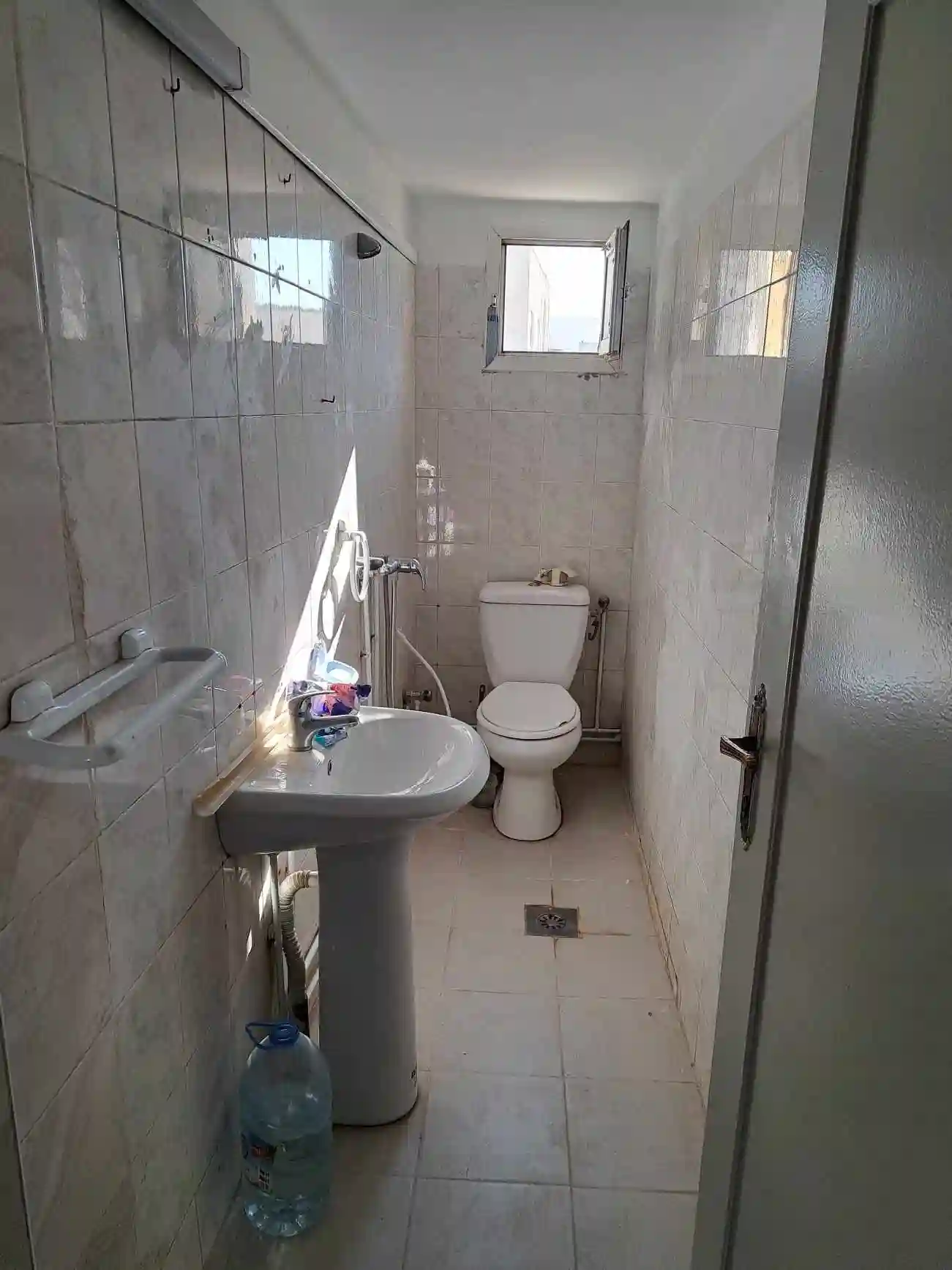 2 Appartement et une Boutique à Ariana Ville à Ariana - Vue 2