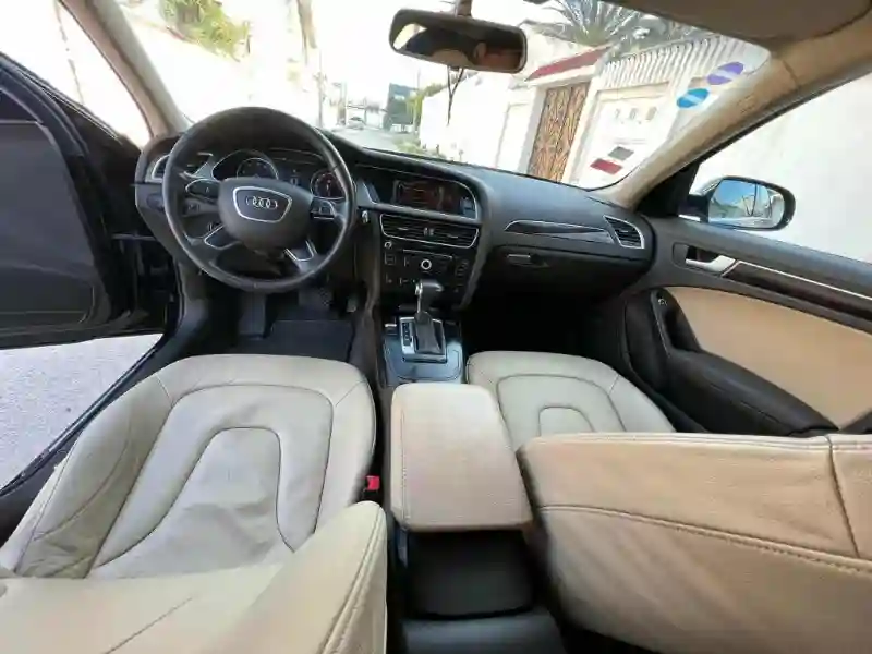 Audi A4 Essence 2014 - Vue 2