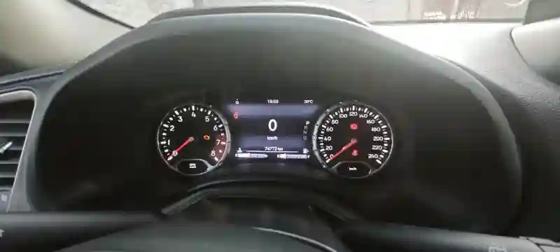 Jeep Renegade Essence 2020 - Vue 3