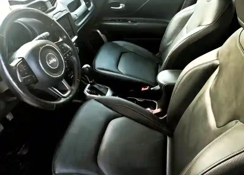 Jeep Renegade Essence 2020 - Vue 4