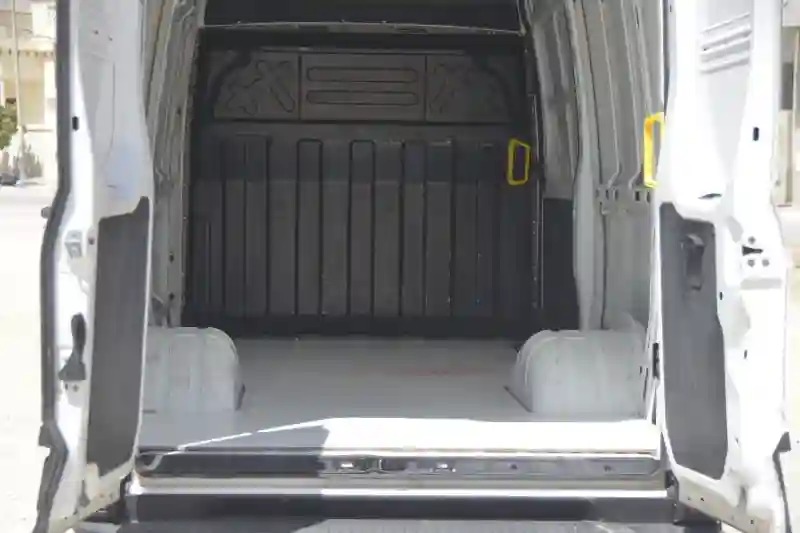 Vendre Voiture Iveco Daily Diesel 2023 - Vue 4