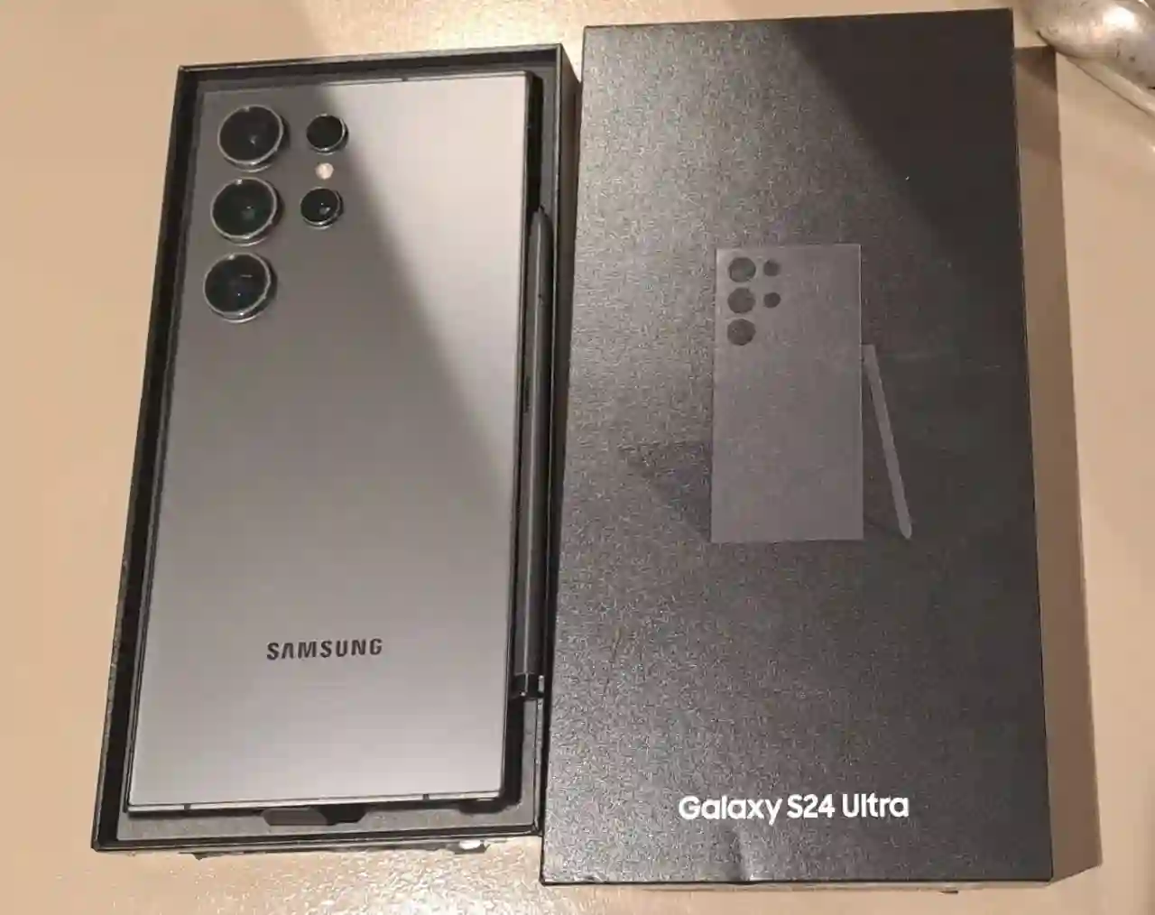 Samsung s24 Ultra à Ain Zaghouan