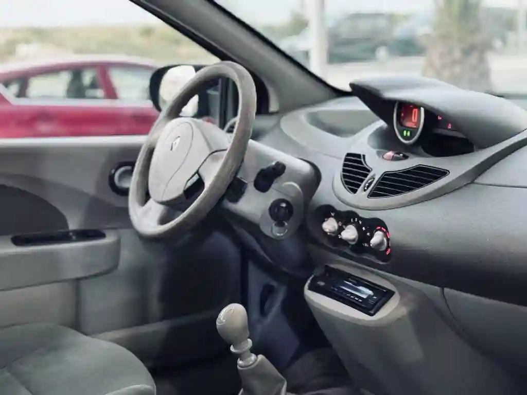 Renault Twingo - Vue 3