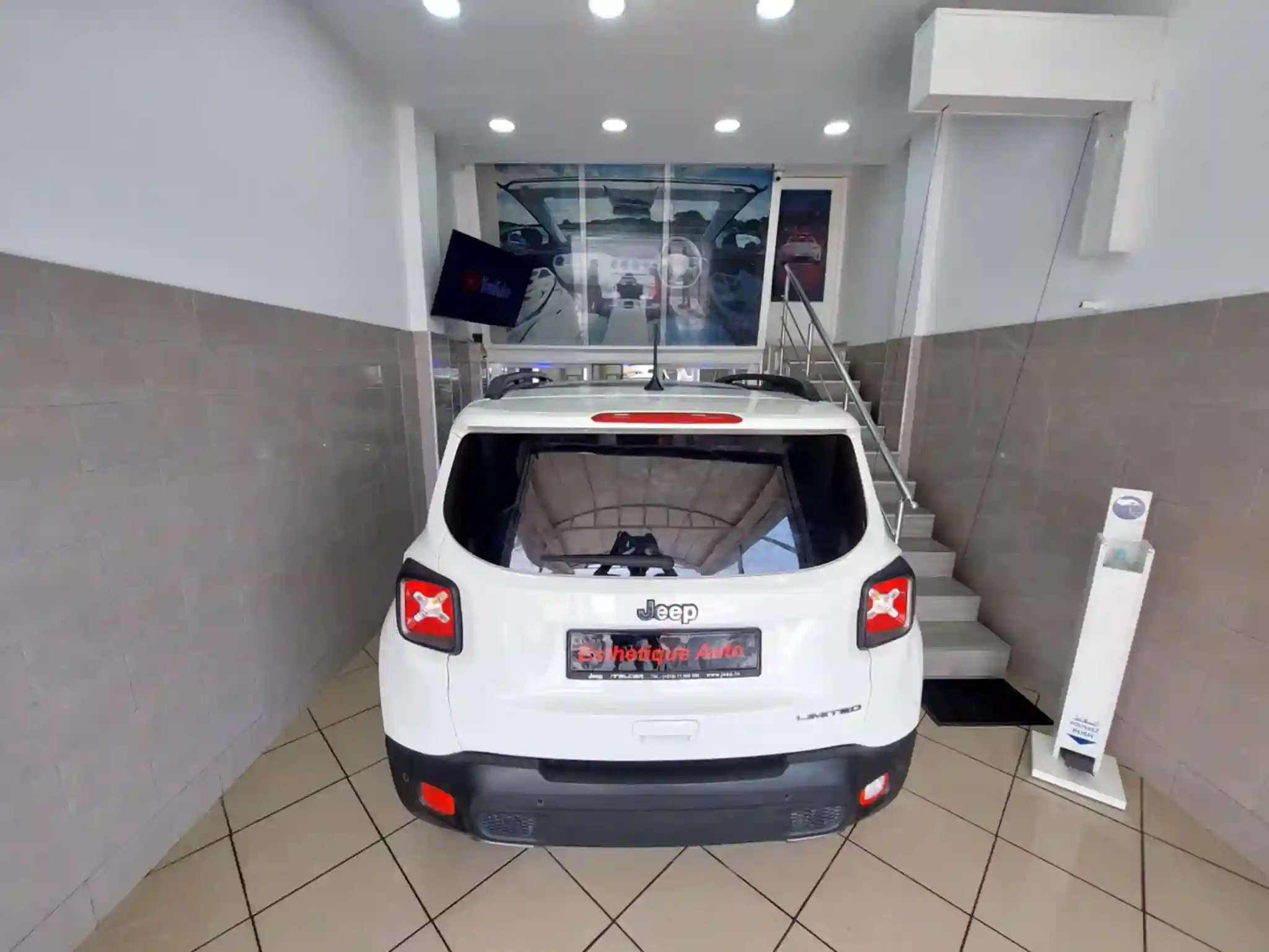 Jeep Renegade 14 Turbo 4x2 Limited BVA - TEL 98479647-21140009 - Vue 4