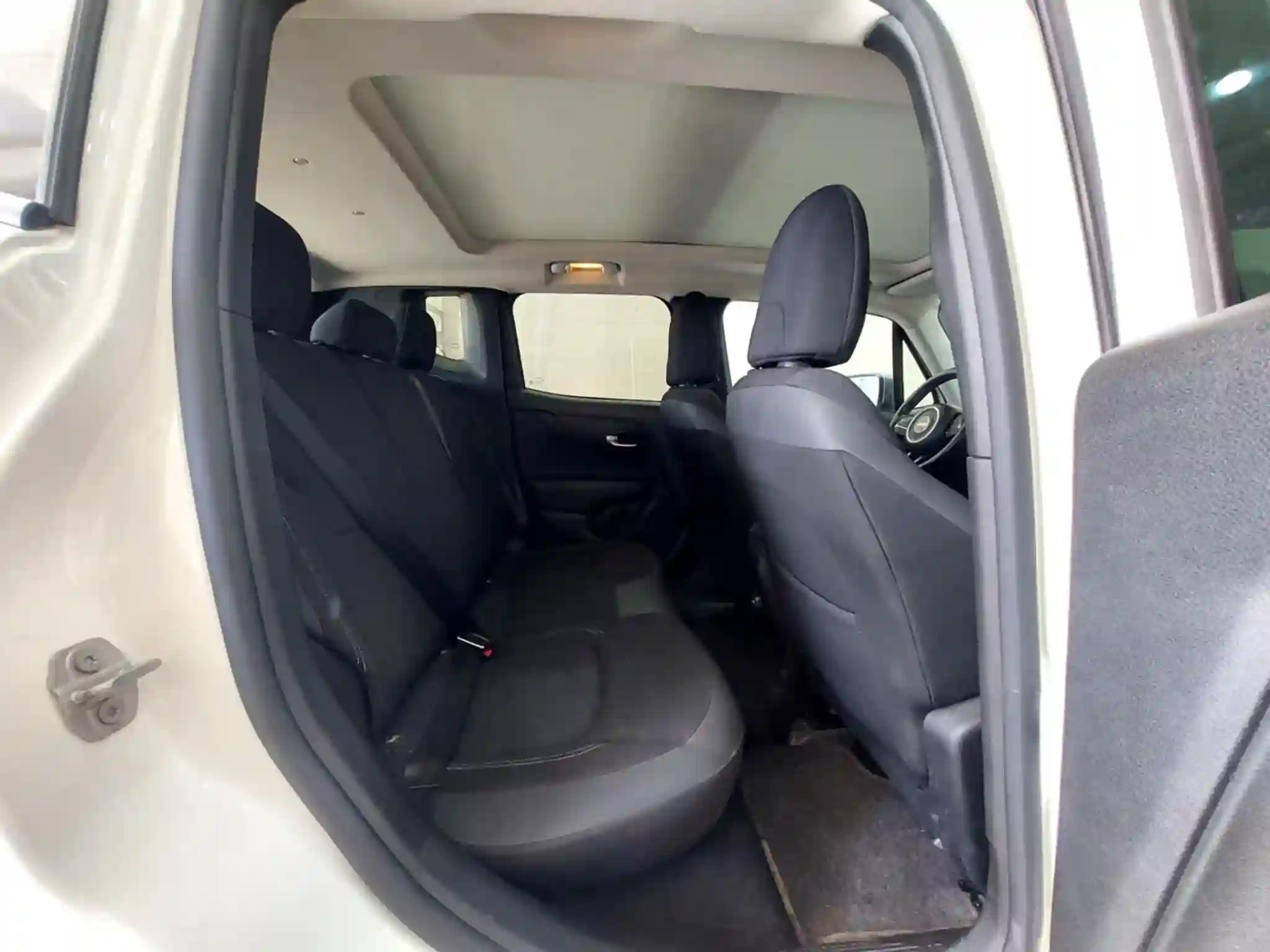 Jeep Renegade 14 Turbo 4x2 Limited BVA - TEL 98479647-21140009 - Vue 6