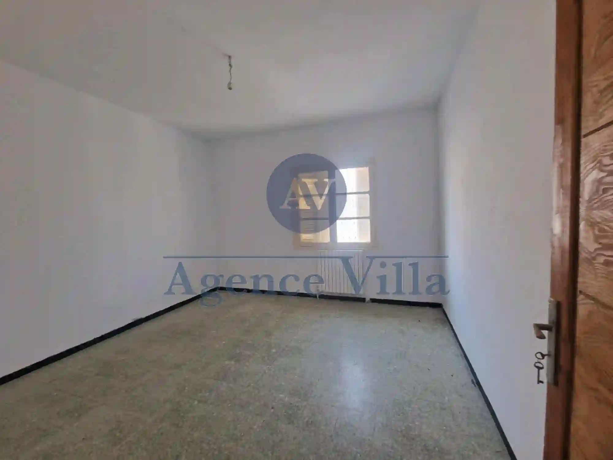 Une Villa sur Deux Niveaux à Borj Louzir à Borj Louzir