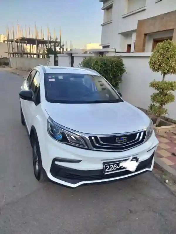MG Autres Essence 2022 - Vue 3