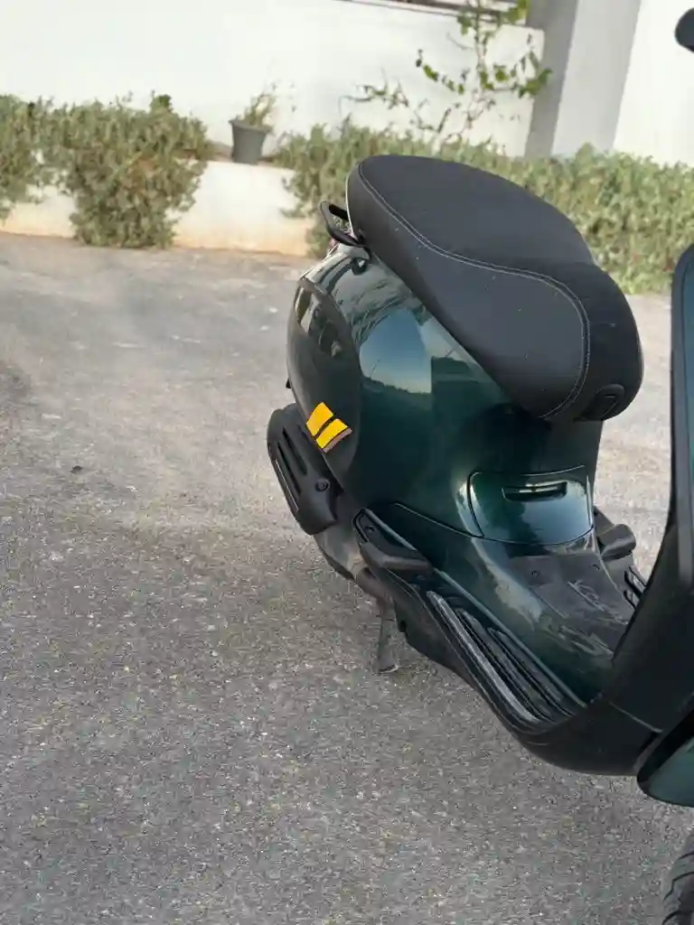Piaggio Sprint 50cc 4t💚💛 - Vue 3