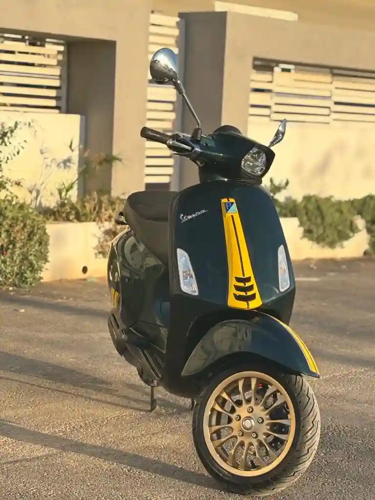 Piaggio Sprint 50cc 4t💚💛 - Vue 5
