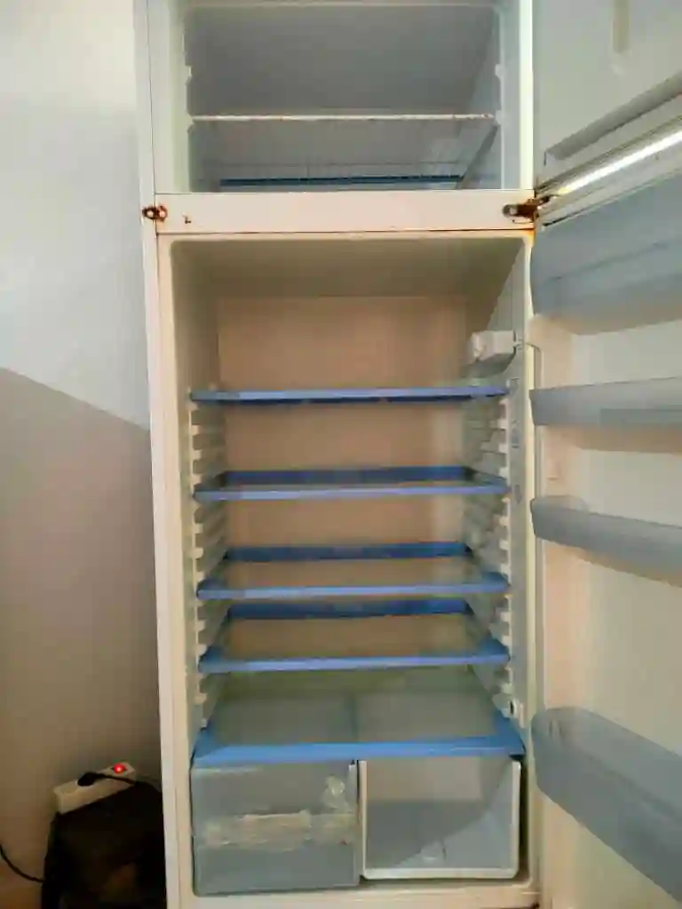 Réfrigérateur Indesit 🇮🇹 400l - Vue 1
