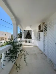 Etage de Villa S4 à Louer à la Marsa