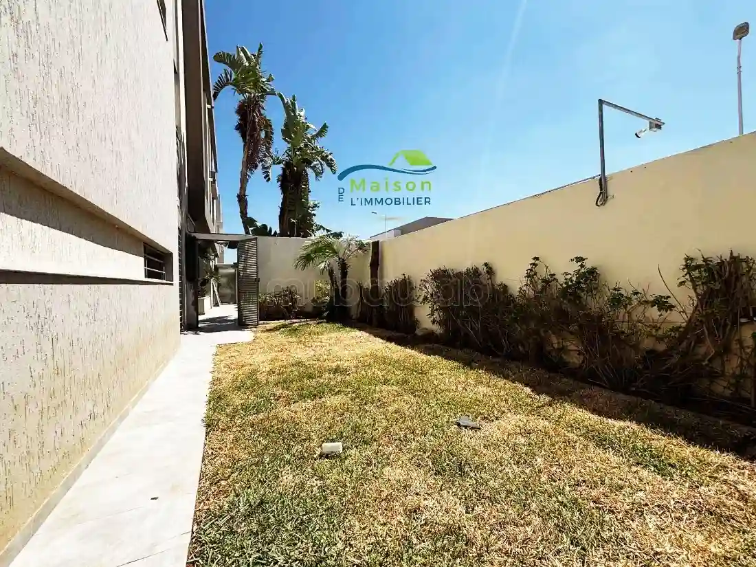 A Louer Appart S1 Avec Jardin à Chotrana 1 - Vue 2