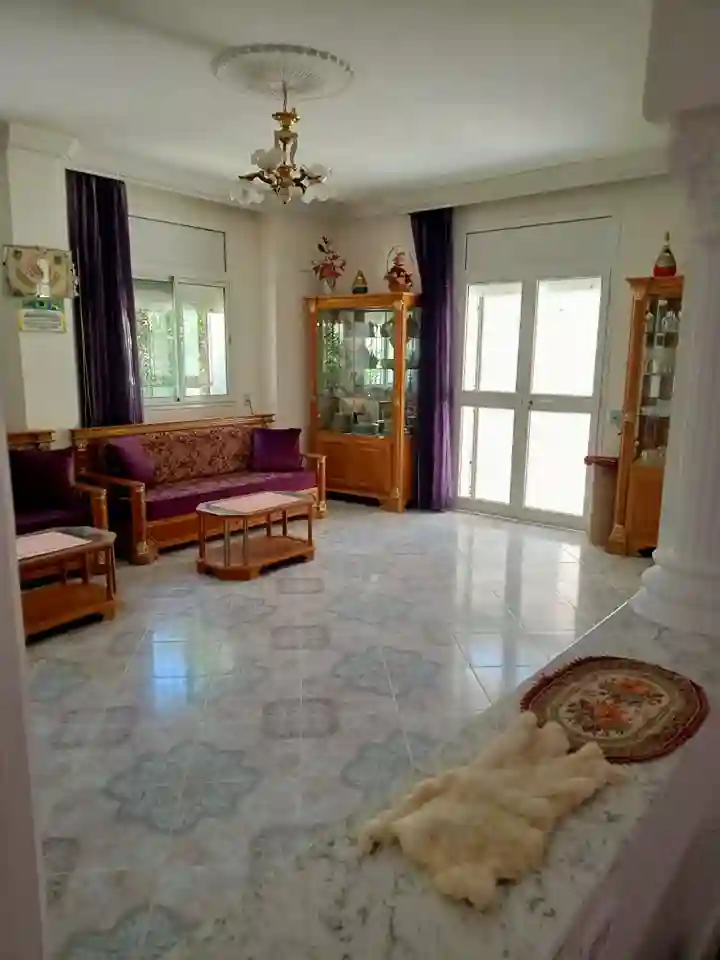 Grande Villa Magnifique Bien Aérée Avec Jardin à Hammam El Ghezaz - Vue 2