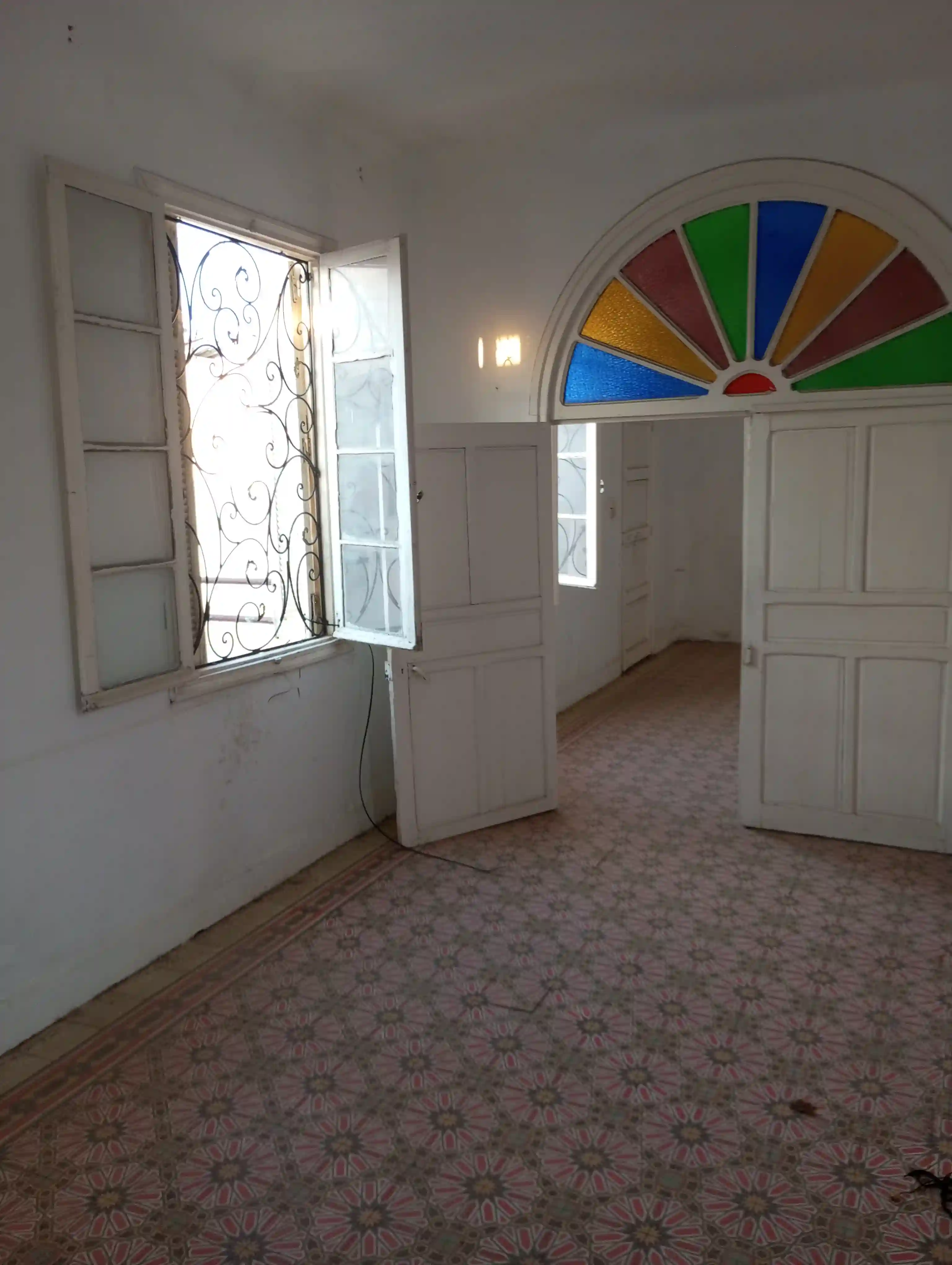 Maison Arabe Avec Étage et Local Commercial à El Halfaouine - Vue 1