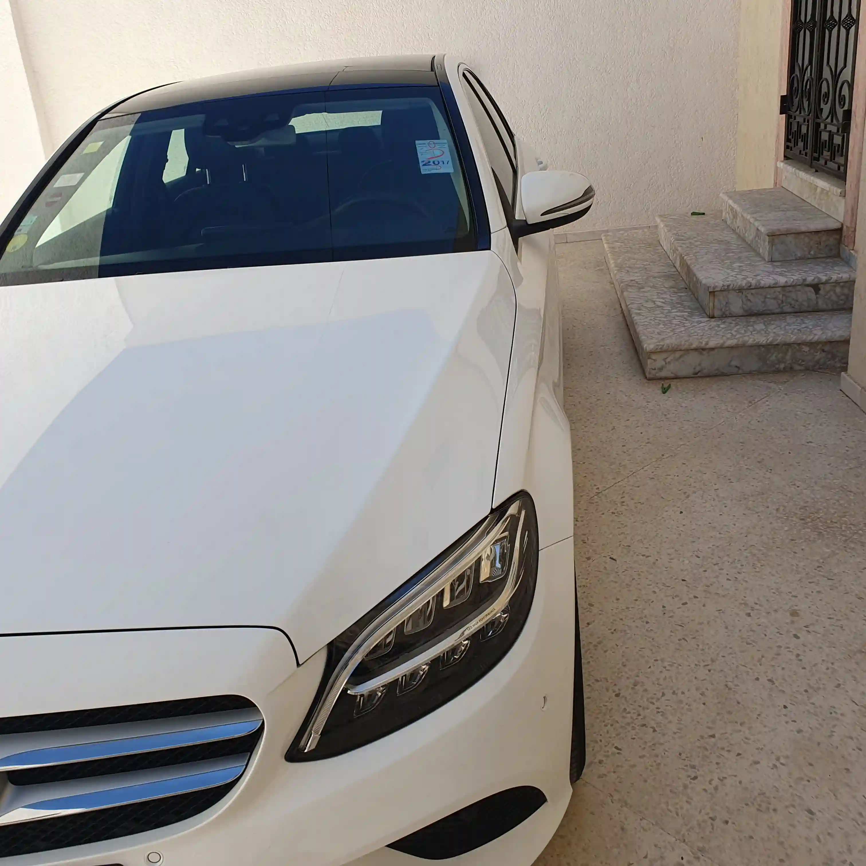 Mercedes Presque Neuve Importée de France à Cite Bir Ali Hellal - Vue 4