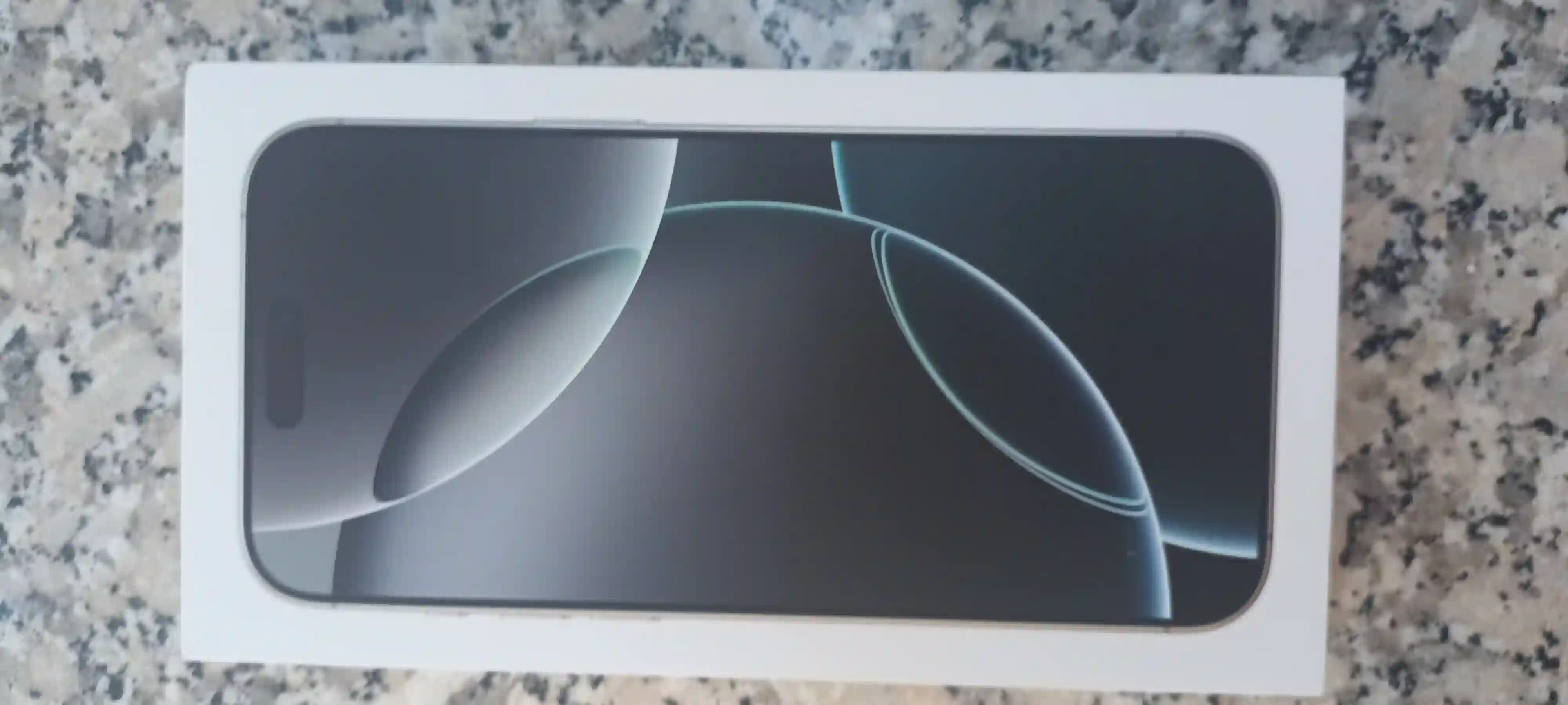 Iphone 16 pro max 256gb White Titanium à Mannouba