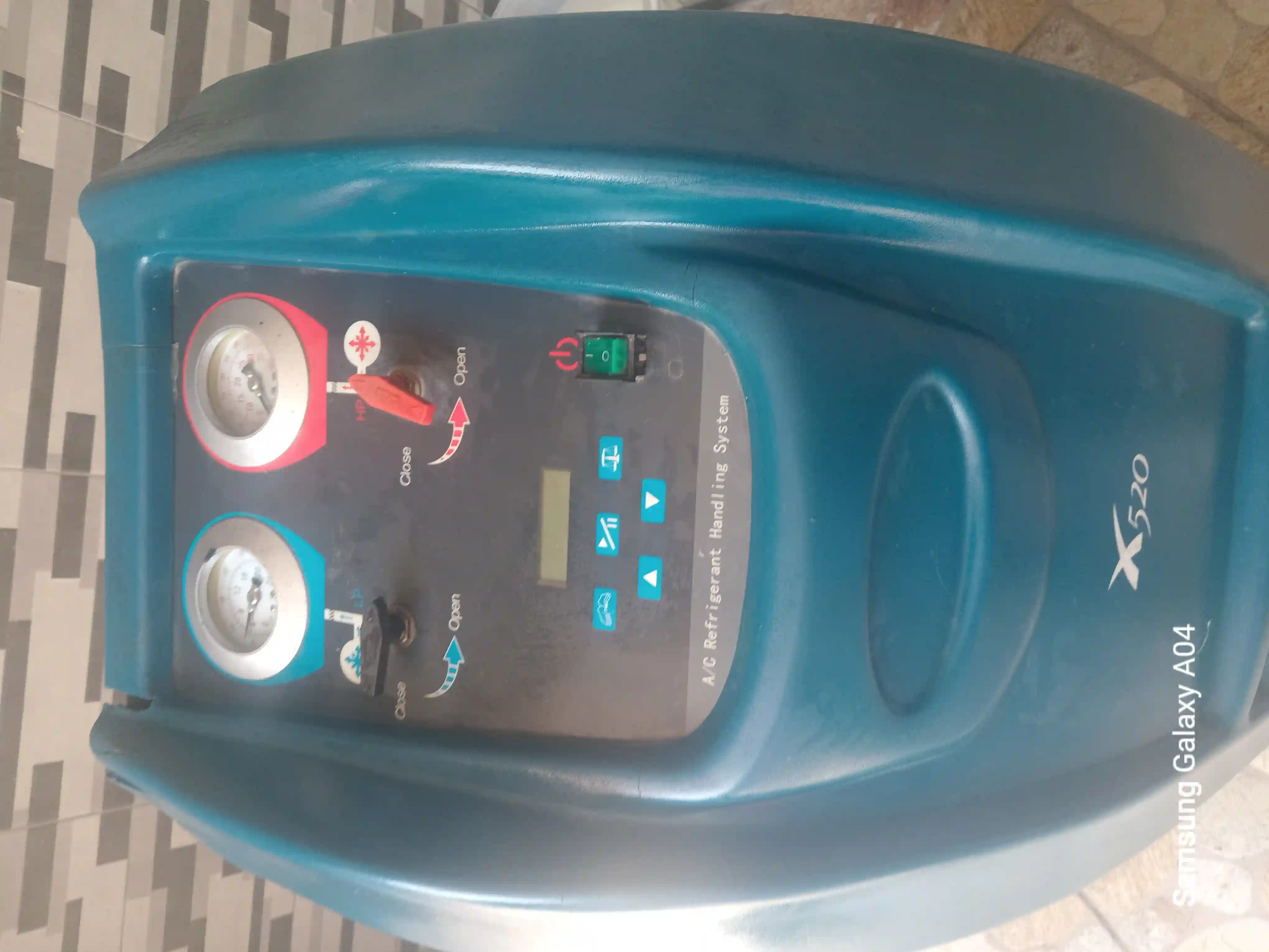 Refrigerant Handling System à Ettadhamen - Vue 3