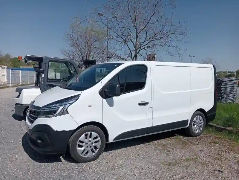 Renault Trafic Diesel 2021 - Vue 2