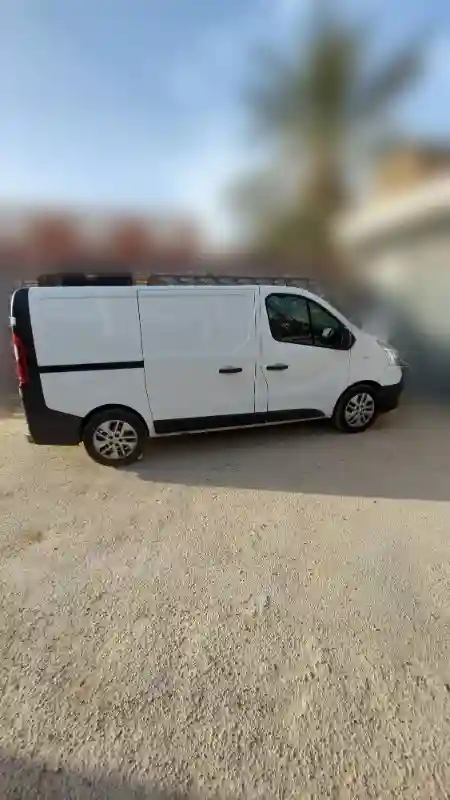 Renault Trafic Diesel 2021 - Vue 4
