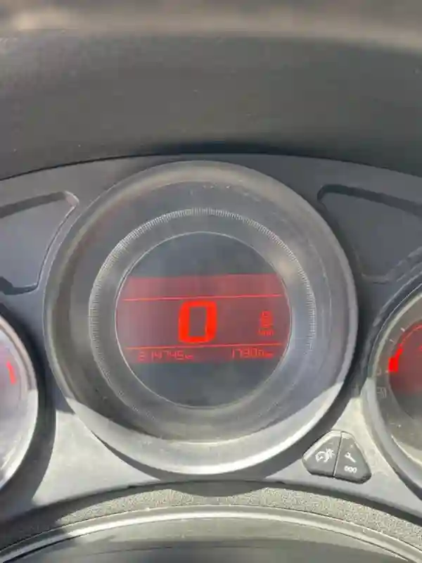 Citroen C4 Essence 2017 - Vue 2