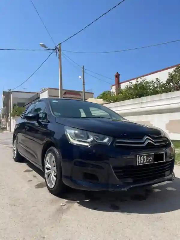 Citroen C4 Essence 2017 - Vue 4