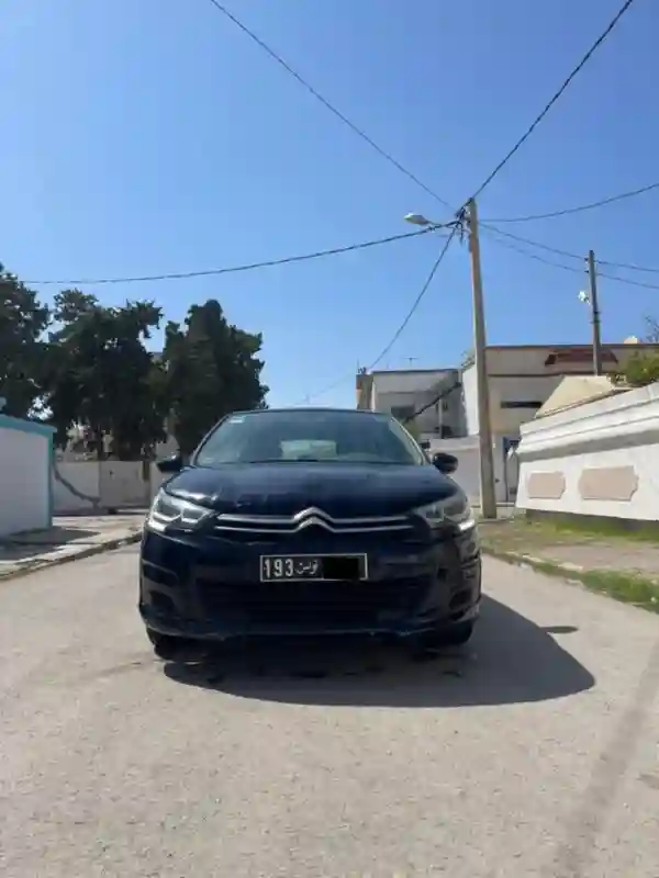 Citroen C4 Essence 2017 - Vue 5