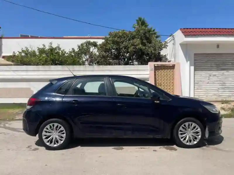 Citroen C4 Essence 2017 - Vue 7