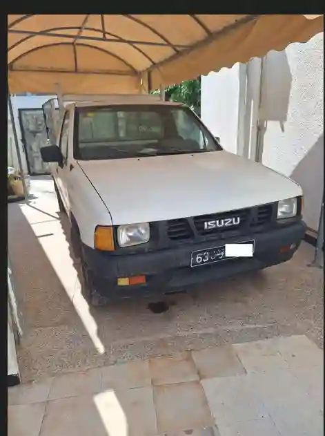 Isuzu tfr Propre à Nouvelle Medina - Vue 2