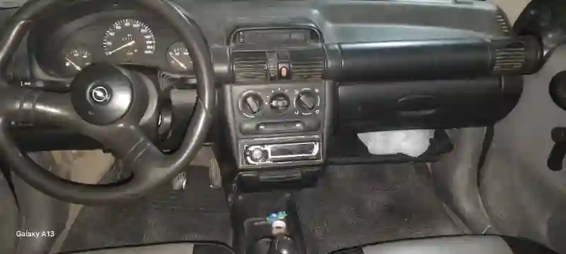 Opel Corsa Essence 1999