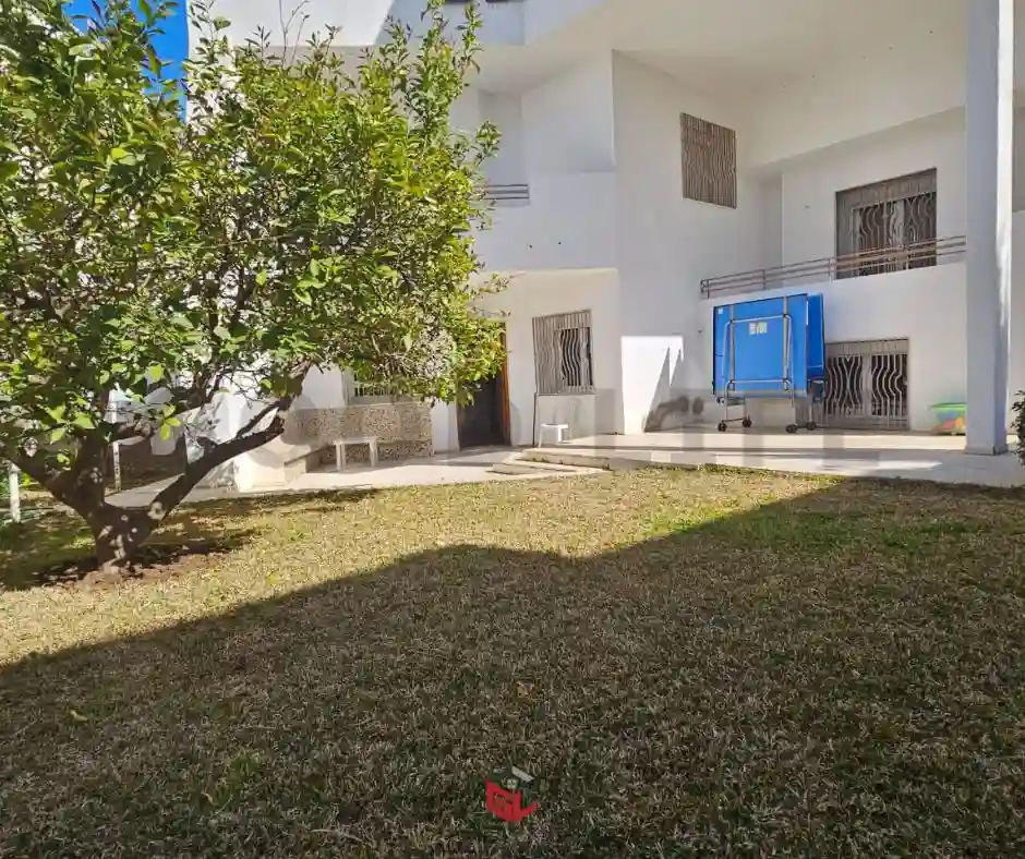 Villa Menzah 9 à El Menzah 9 - Vue 3