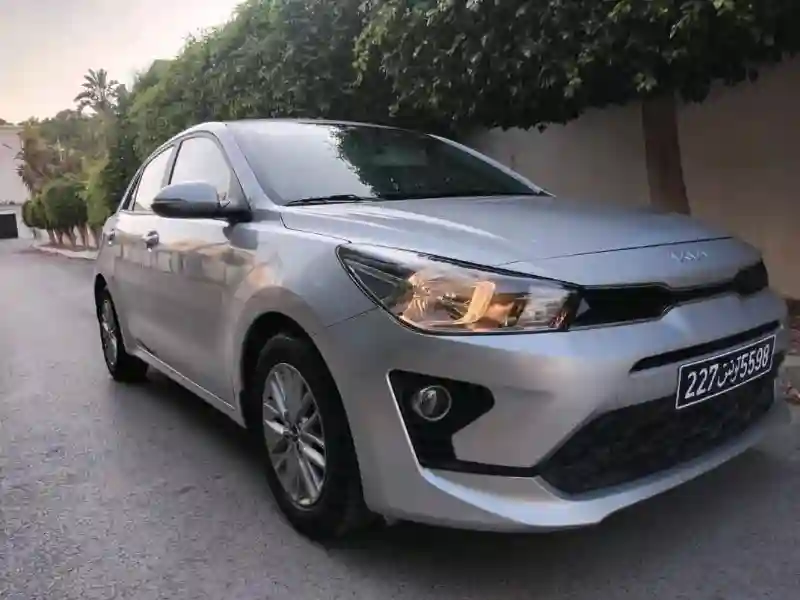 Kia RIO Essence 2022 - Vue 4