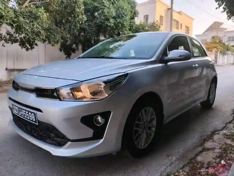Kia RIO Essence 2022 - Vue 7