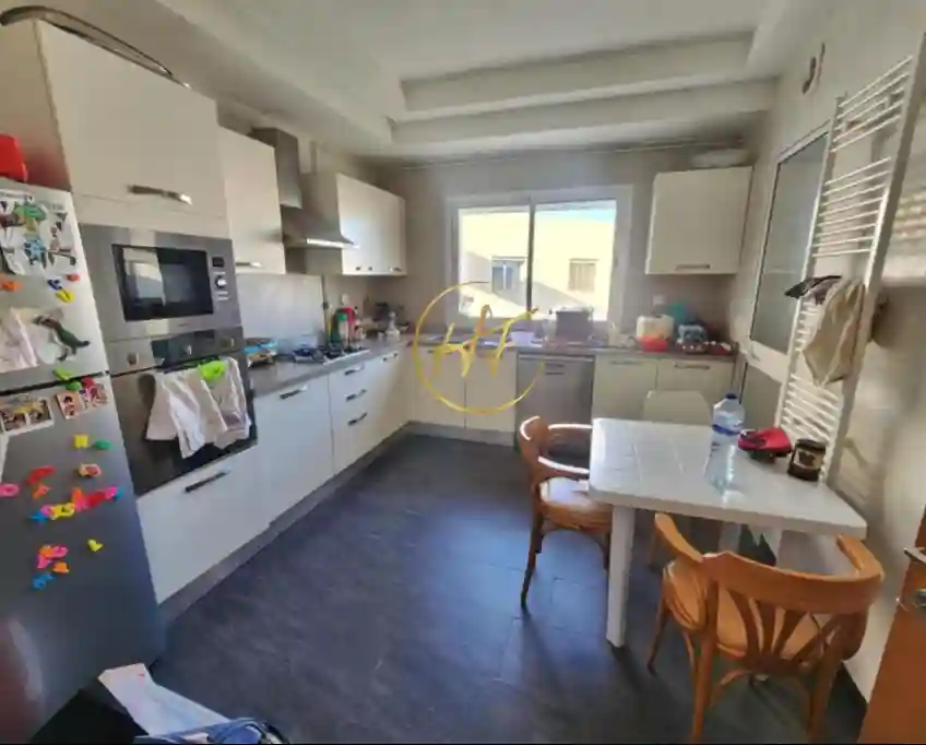 À Vendre un Appartement s3 de 166m2 aux Jardins de Carthage - Vue 2