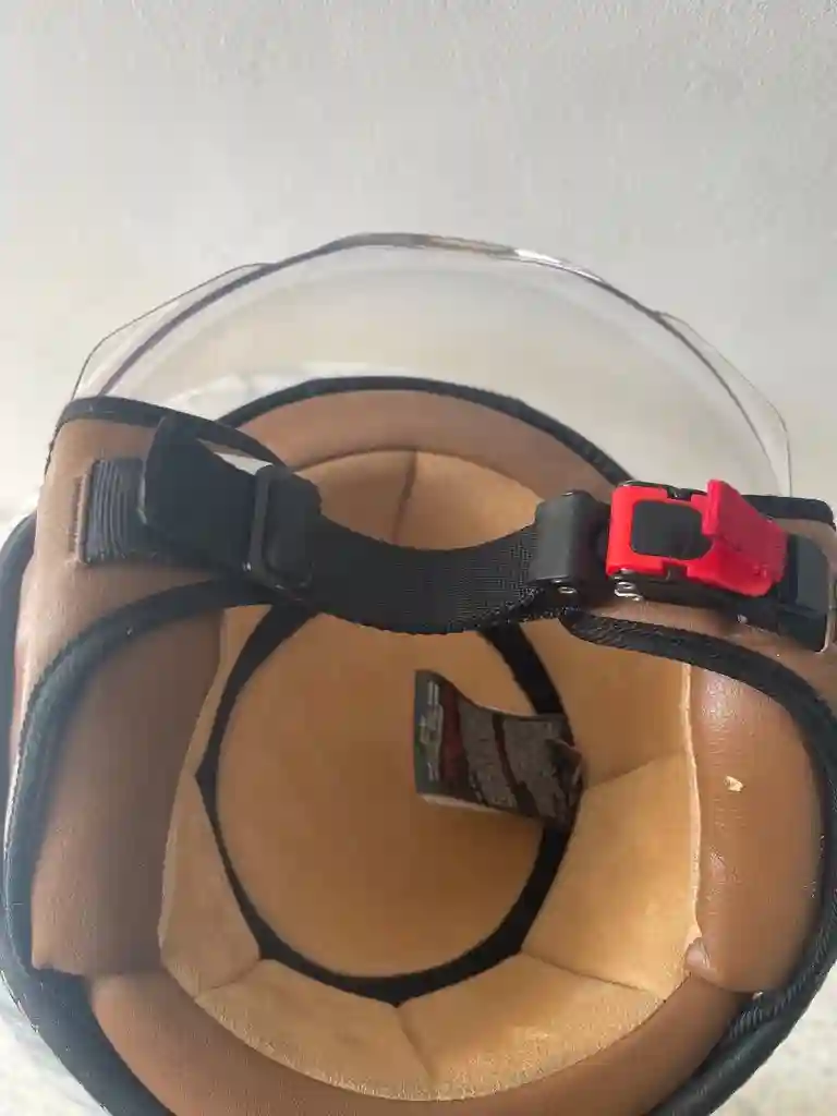 Casque de Moto en Cuire Tres bon État - Vue 4