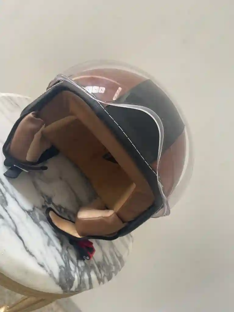 Casque de Moto en Cuire Tres bon État - Vue 6