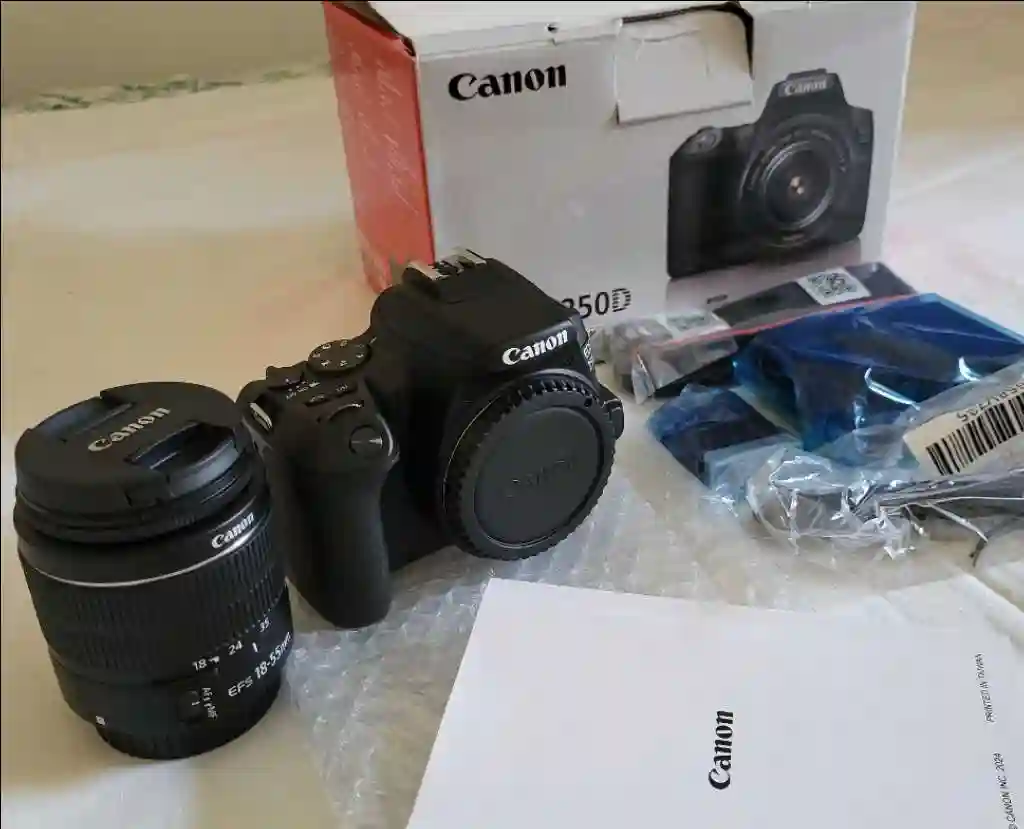 Canon EOS 250d Cacheté et Tripod Hama 63 - Vue 4