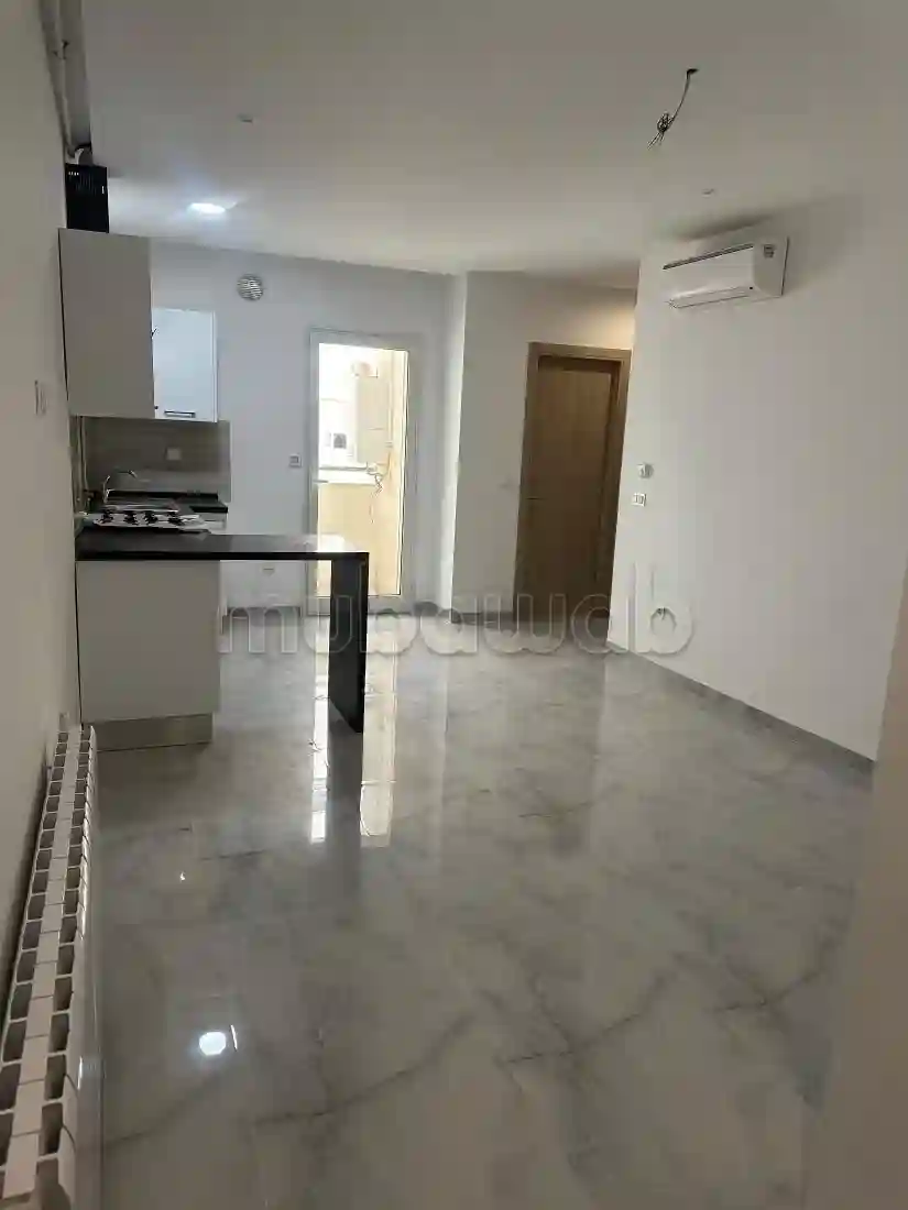 A Vendre un Appartement s1 Ennasr2 - Vue 2